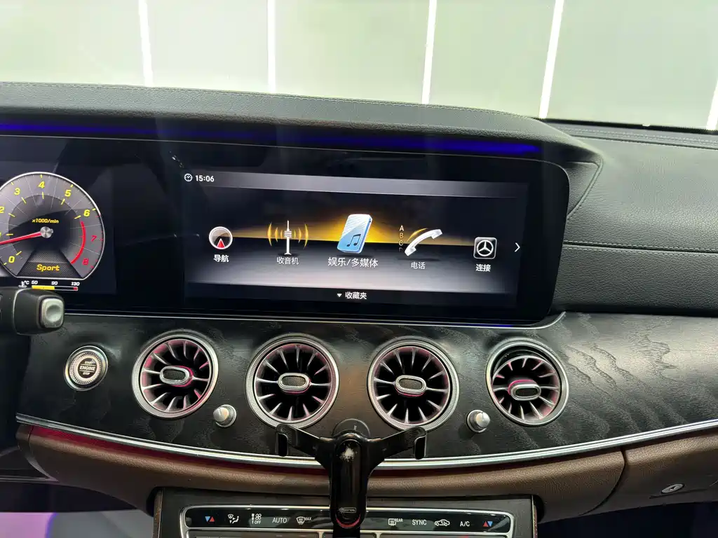 Mercedes-Benz E-Class 2018 — фото 11