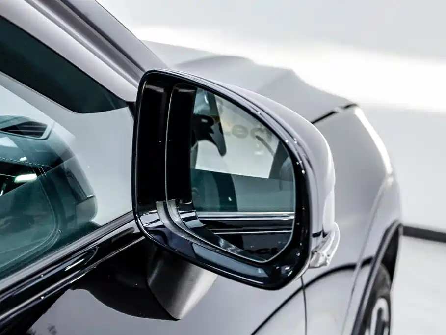 Volvo XC60 Plug-In Hybrid 2024 — фото 29