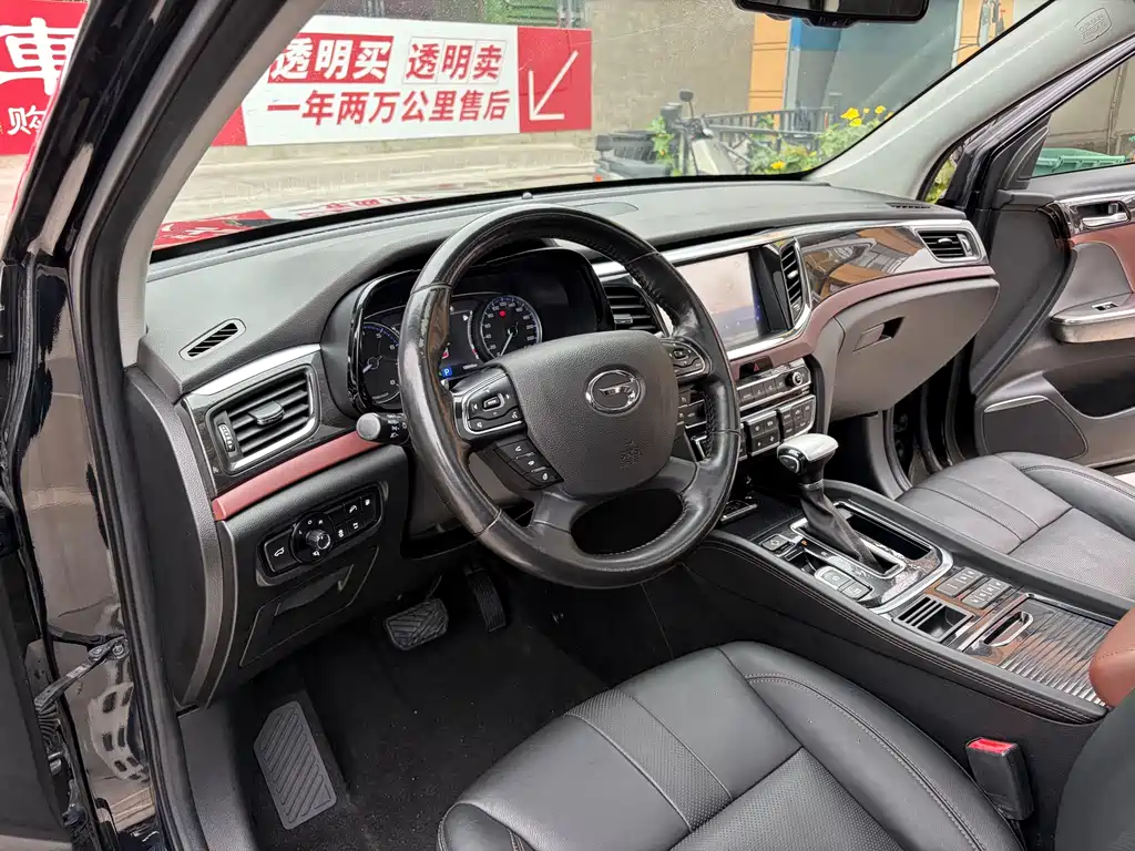 GAC Trumpchi GS8 2017 — фото 4