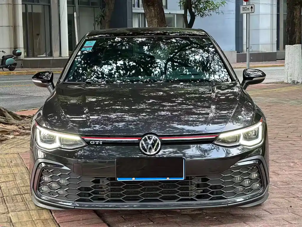 Volkswagen Golf GTI 2022 — фото 2