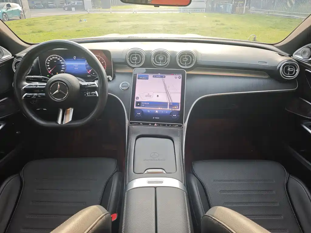 Mercedes-Benz C-Class 2023 — фото 14