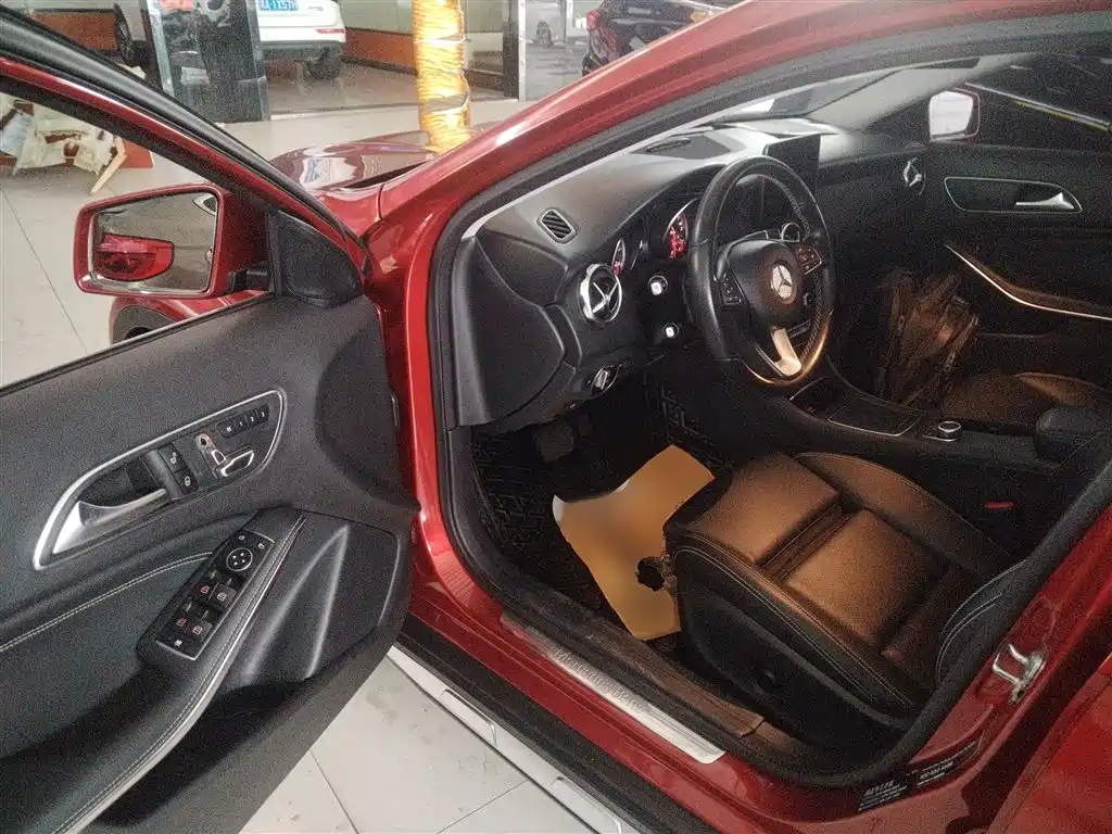Mercedes-Benz GLA 2018 — фото 12