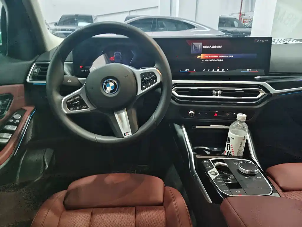 BMW i3 2024 — фото 12