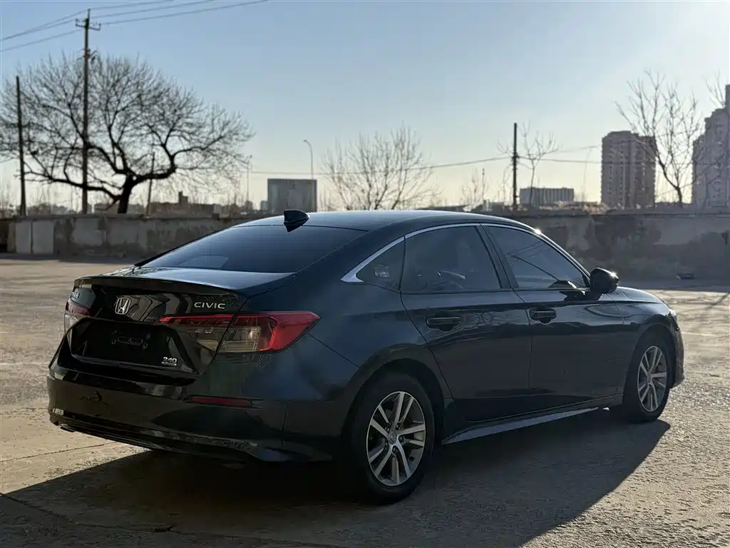 Honda Civic 2023 — фото 13
