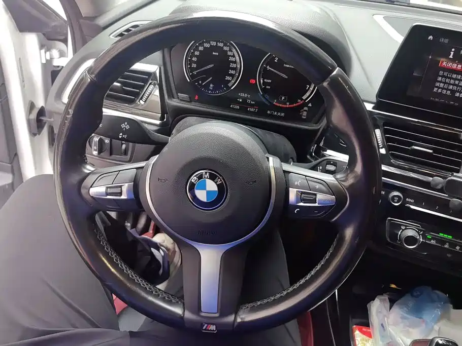 BMW 1 Series 2022 — фото 15