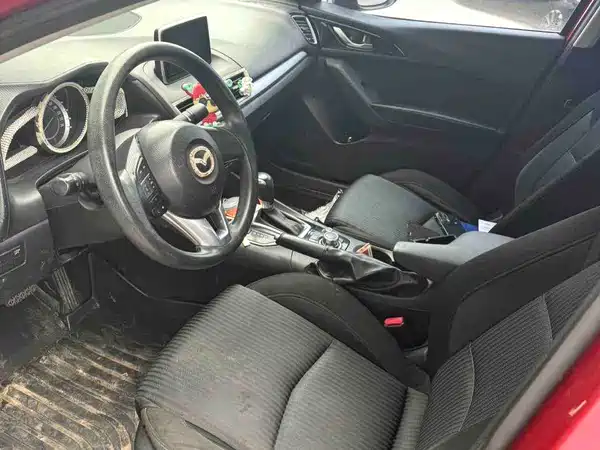 Mazda 3 Axela 2016
