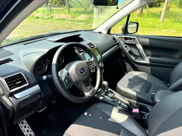 Subaru Forester 2015