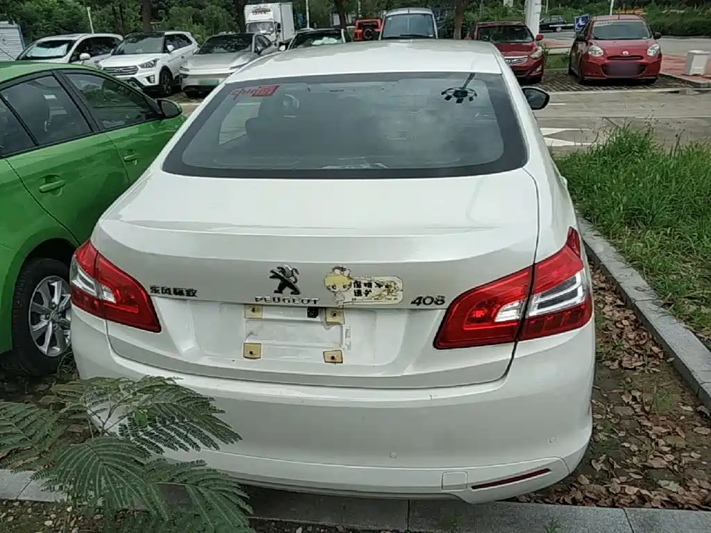 Peugeot 408 2016