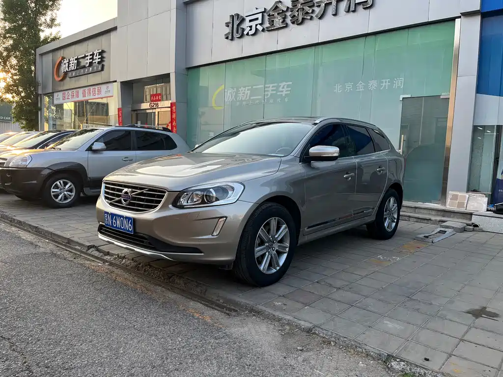 Volvo XC60 2015 — фото 1