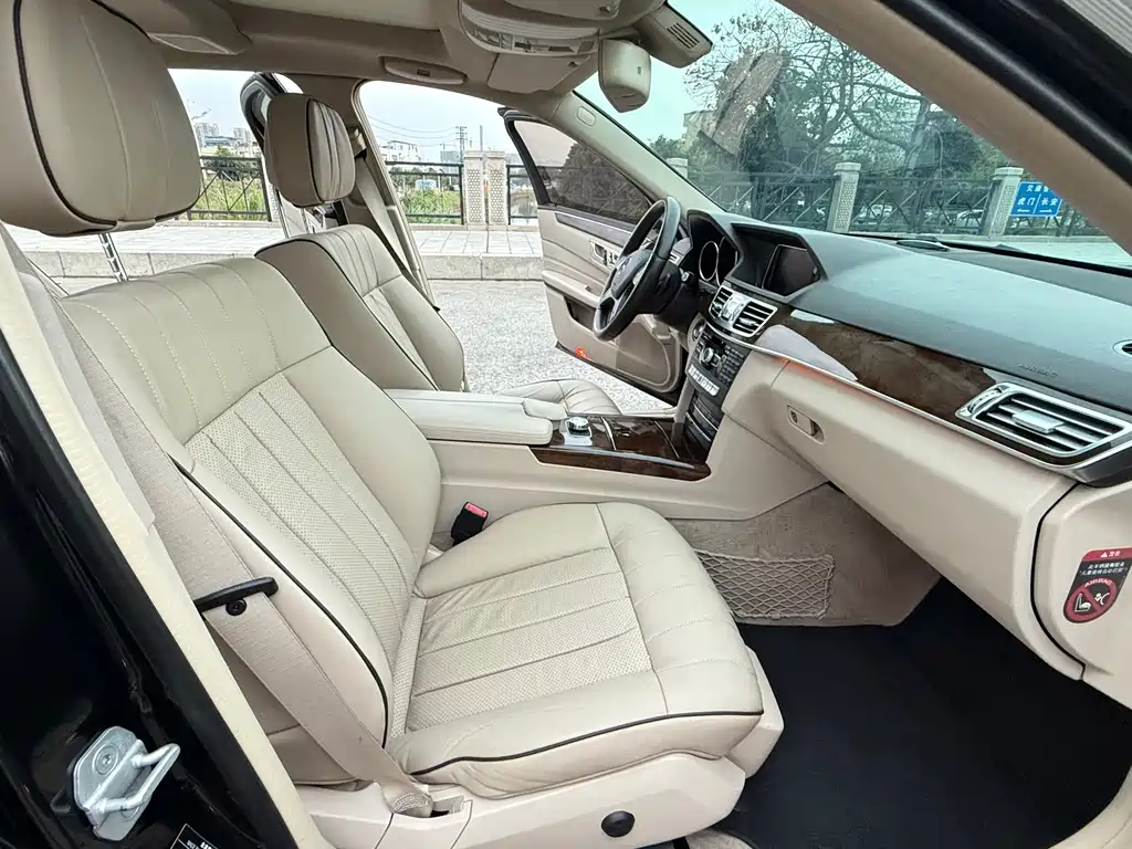 Mercedes-Benz E-Class 2015 — фото 7