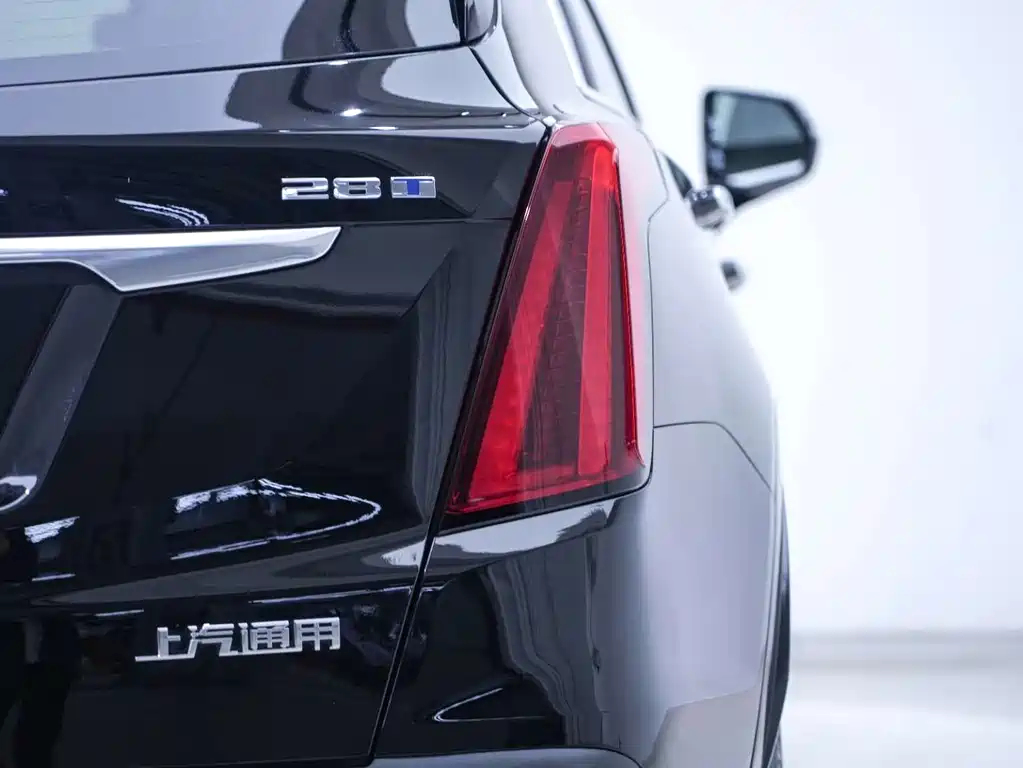Cadillac XT5 2021 — фото 18