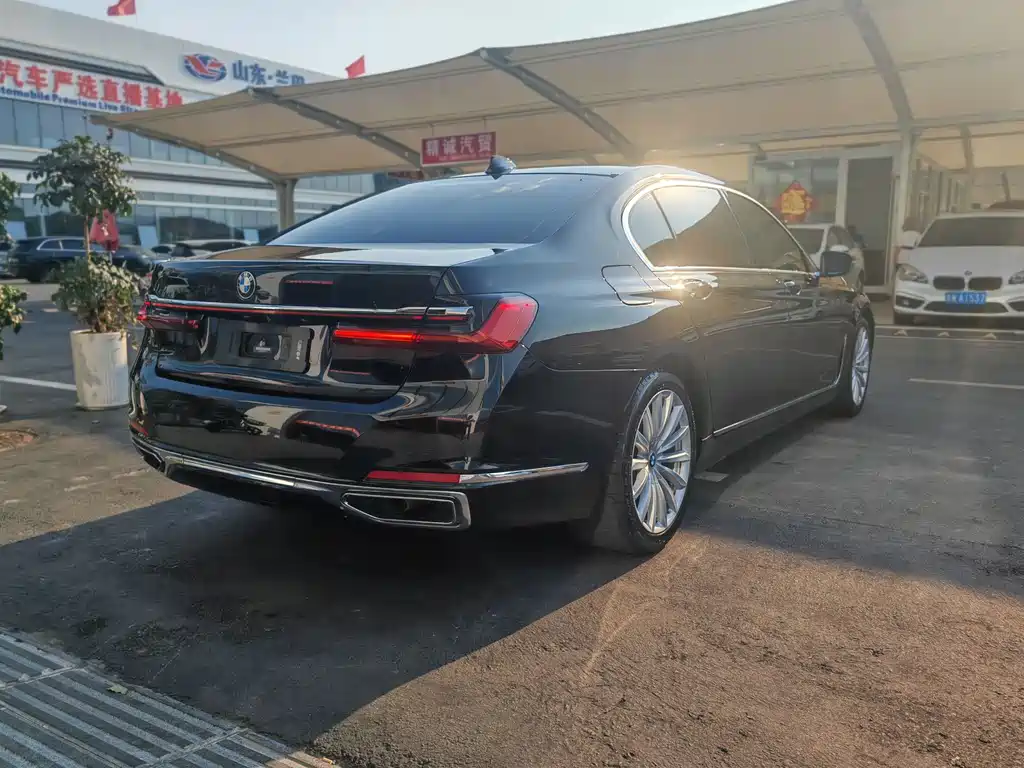 BMW 7 Series 2019 — фото 20