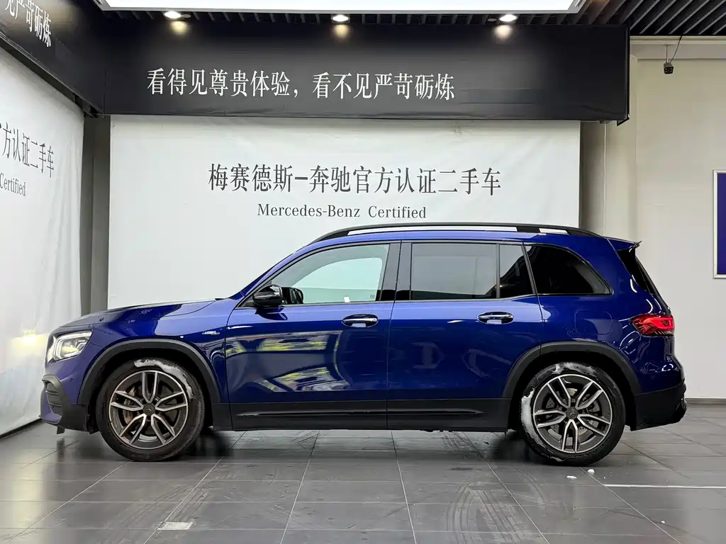Mercedes-Benz GLB AMG 2024 — фото 10