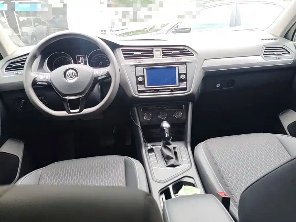 Volkswagen Tiguan L 2019 — фото 10