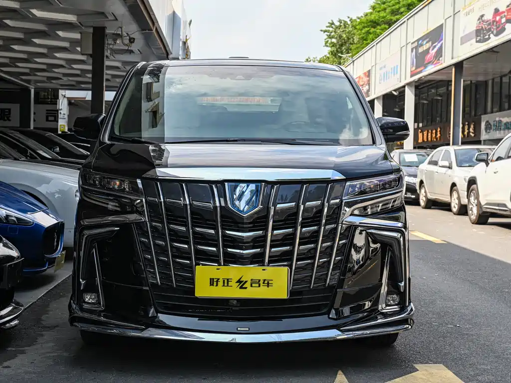 Toyota Alphard 2022 — фото 4