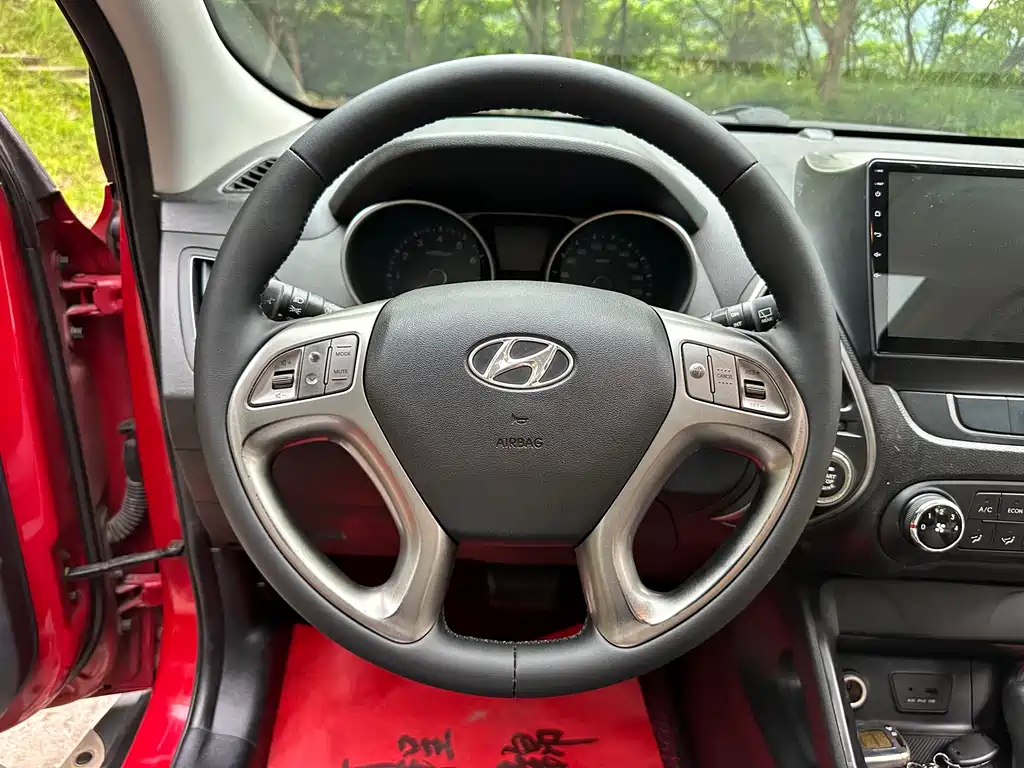 Hyundai ix35 2014 — фото 18