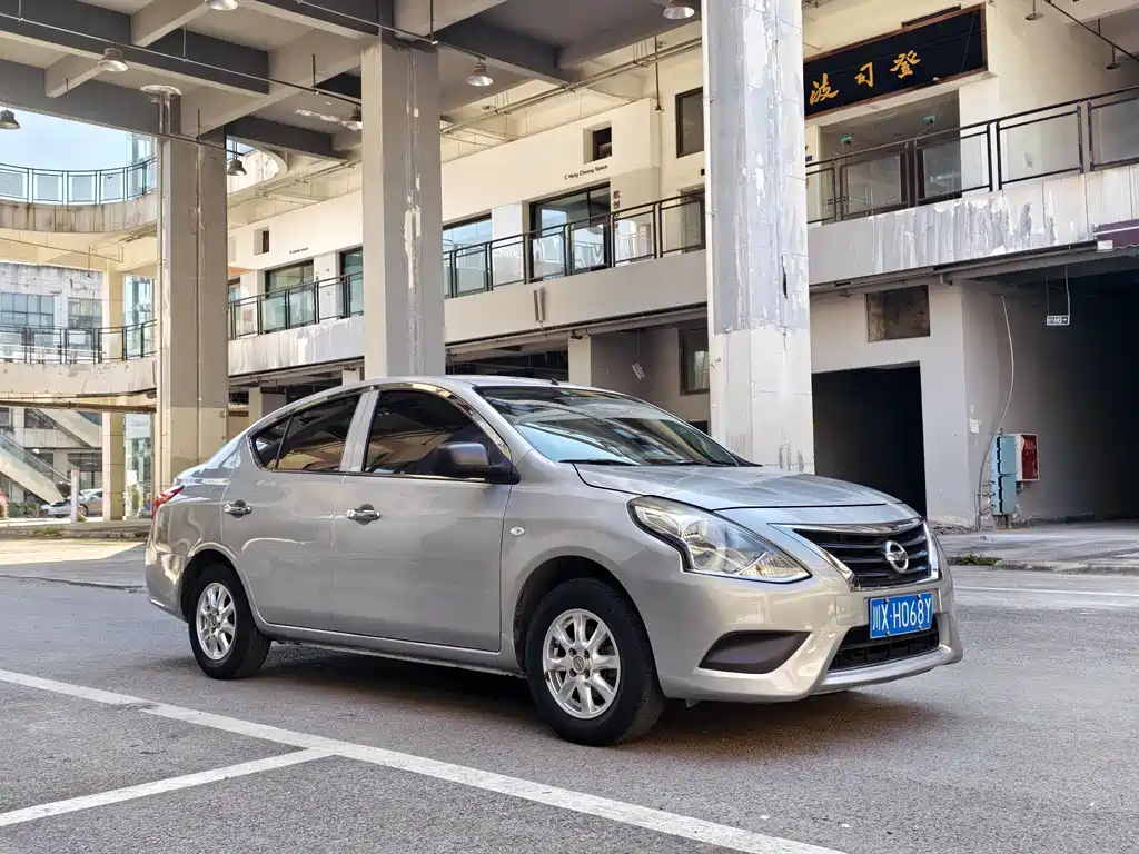 Nissan Sunny 2016