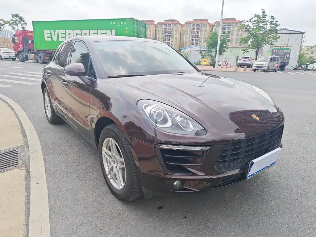 Porsche Macan 2017 — фото 3