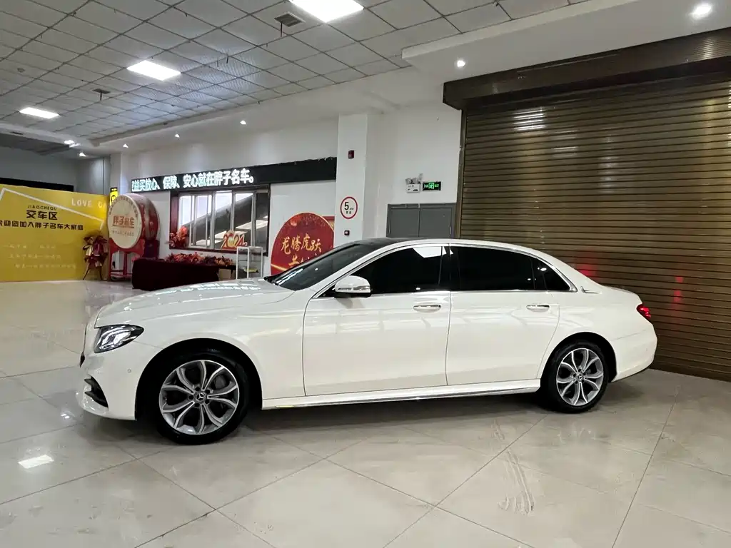 Mercedes-Benz E-Class 2020 — фото 22