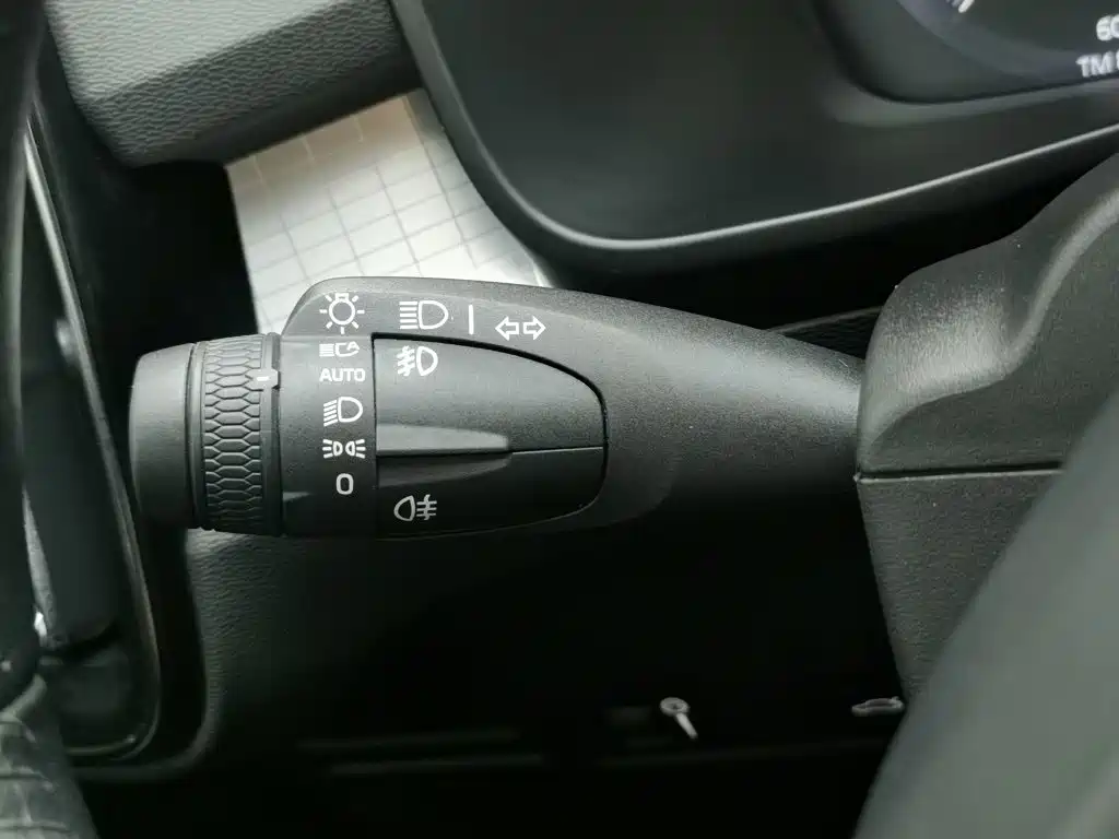 Volvo XC40 2018 — фото 21