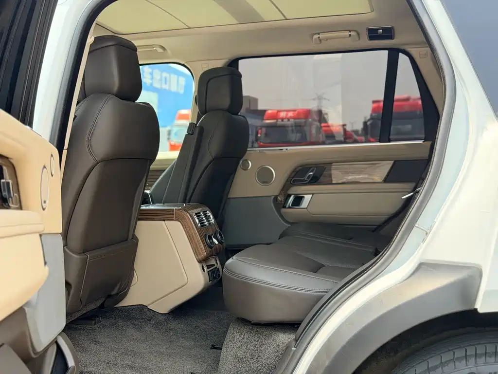 Land Rover Range Rover 2018 — фото 17