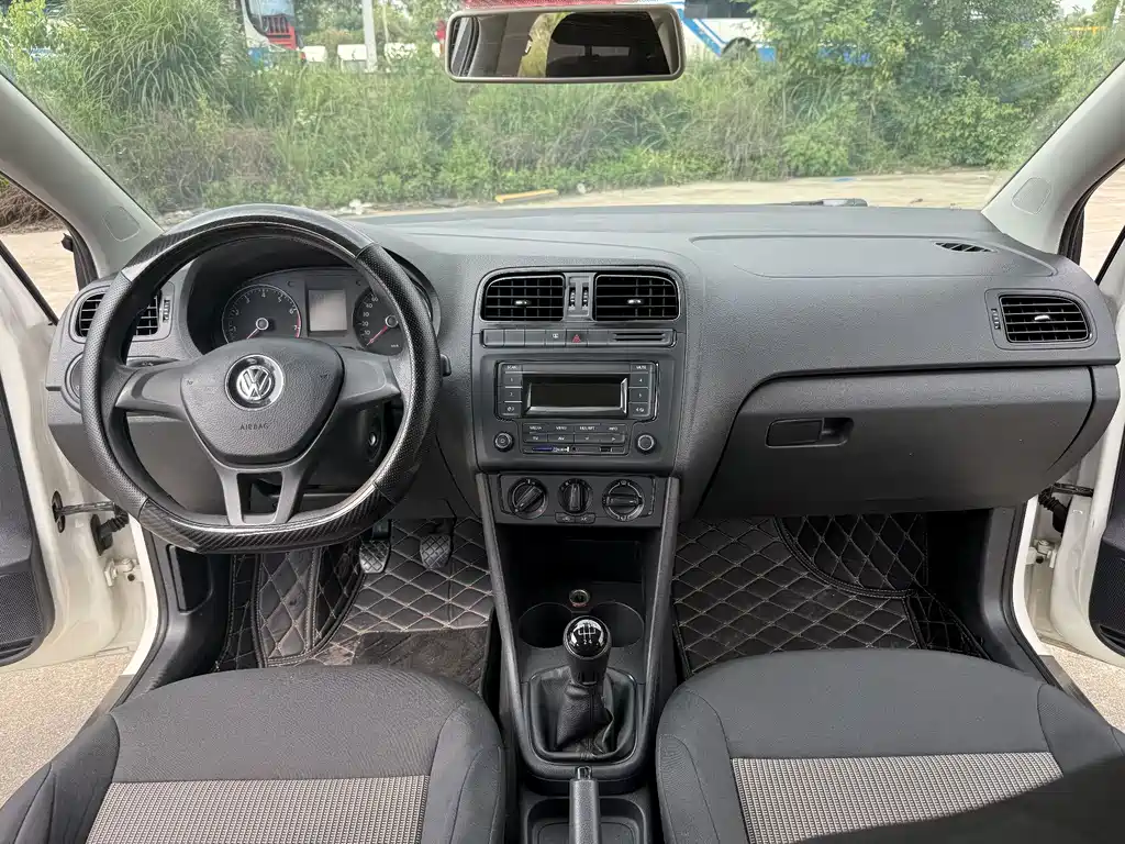 Peugeot 308 2014 — фото 14