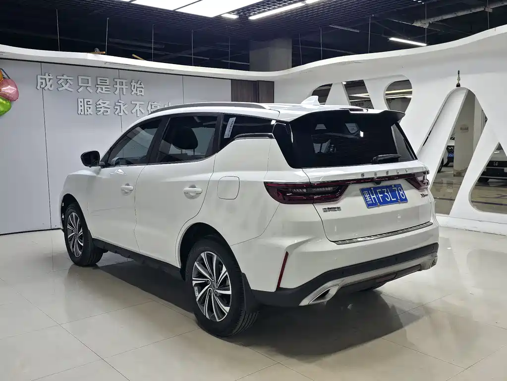 Geely Vision X6 2022 — фото 6