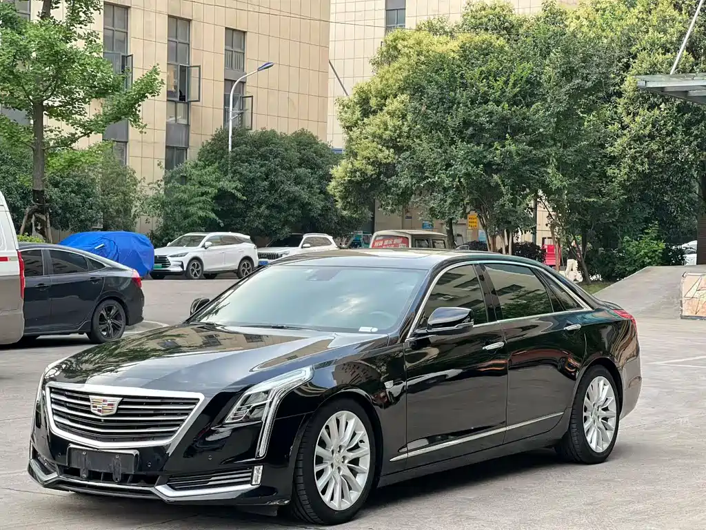 Cadillac CT6 2016 — фото 1