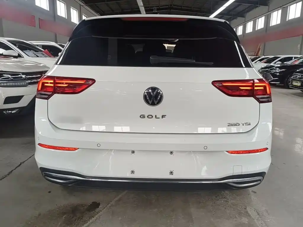 Volkswagen Golf 2023