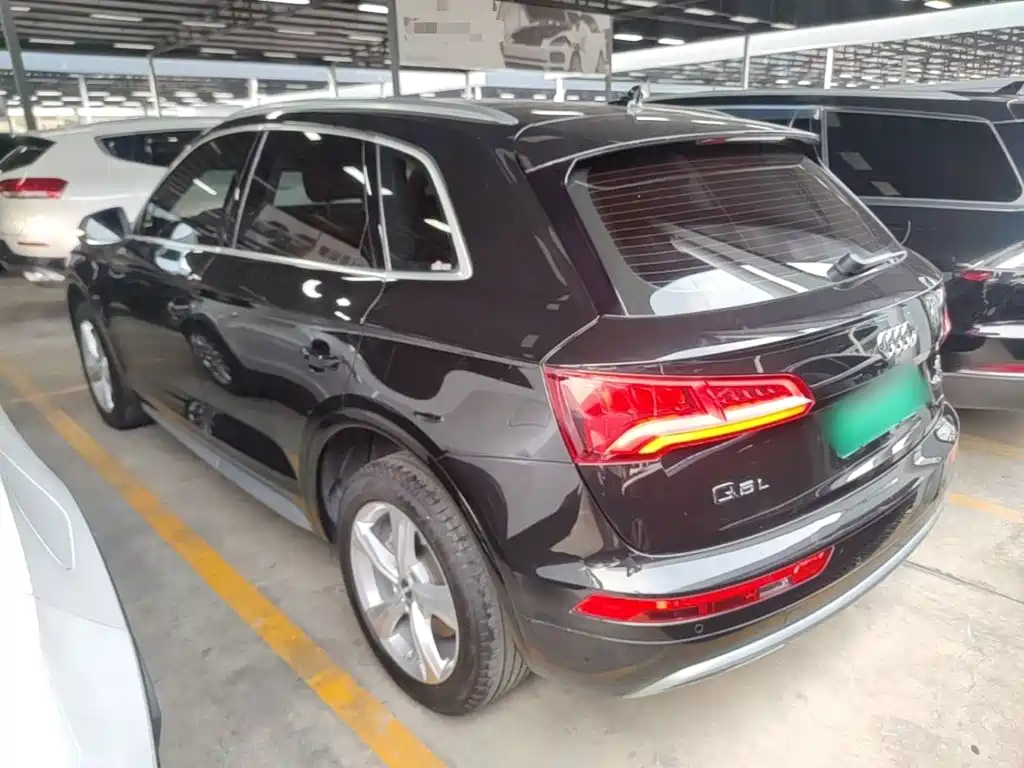 Audi Q5L 2019