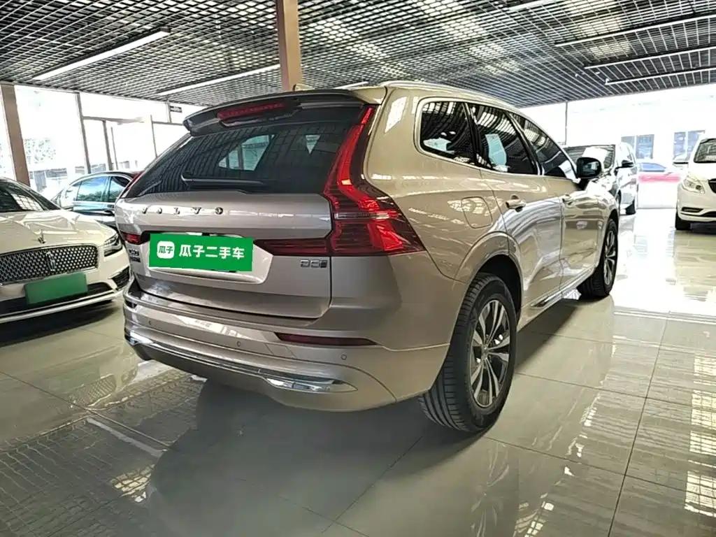 Volvo XC60 2024 — фото 7