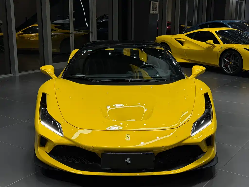 Ferrari F8 2022 — фото 2