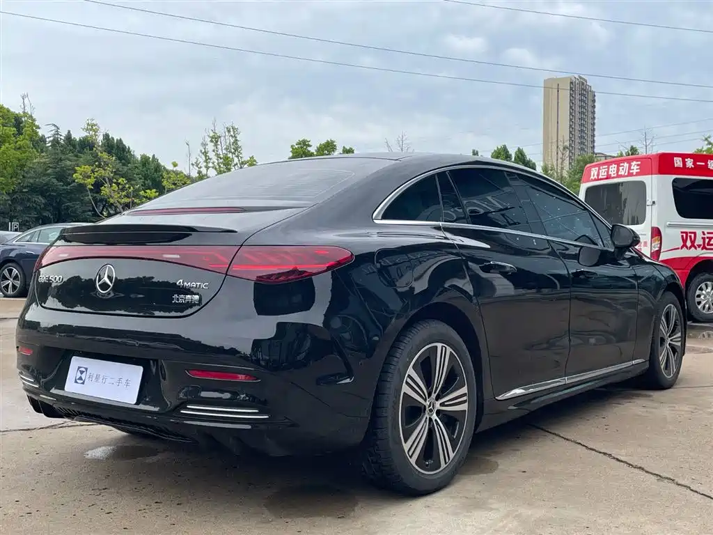 Mercedes-Benz EQE 2025