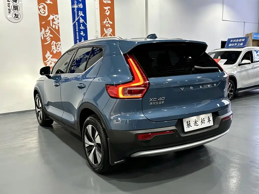 Volvo XC40 2022 — фото 8
