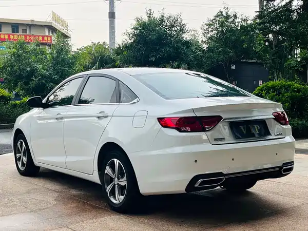 Geely Emgrand GL 2017