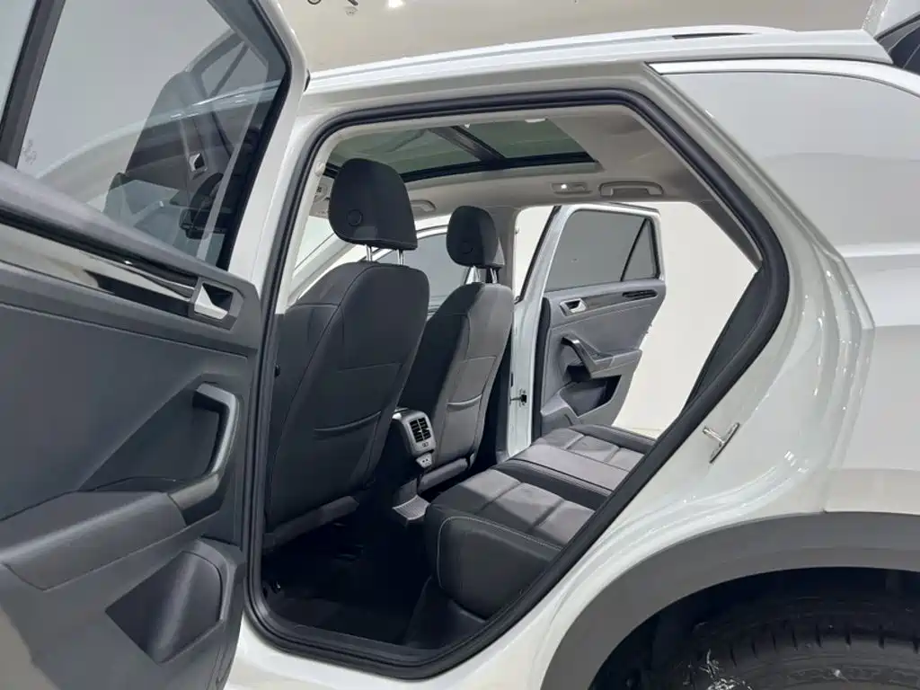 Volkswagen T-Roc 2022 — фото 12