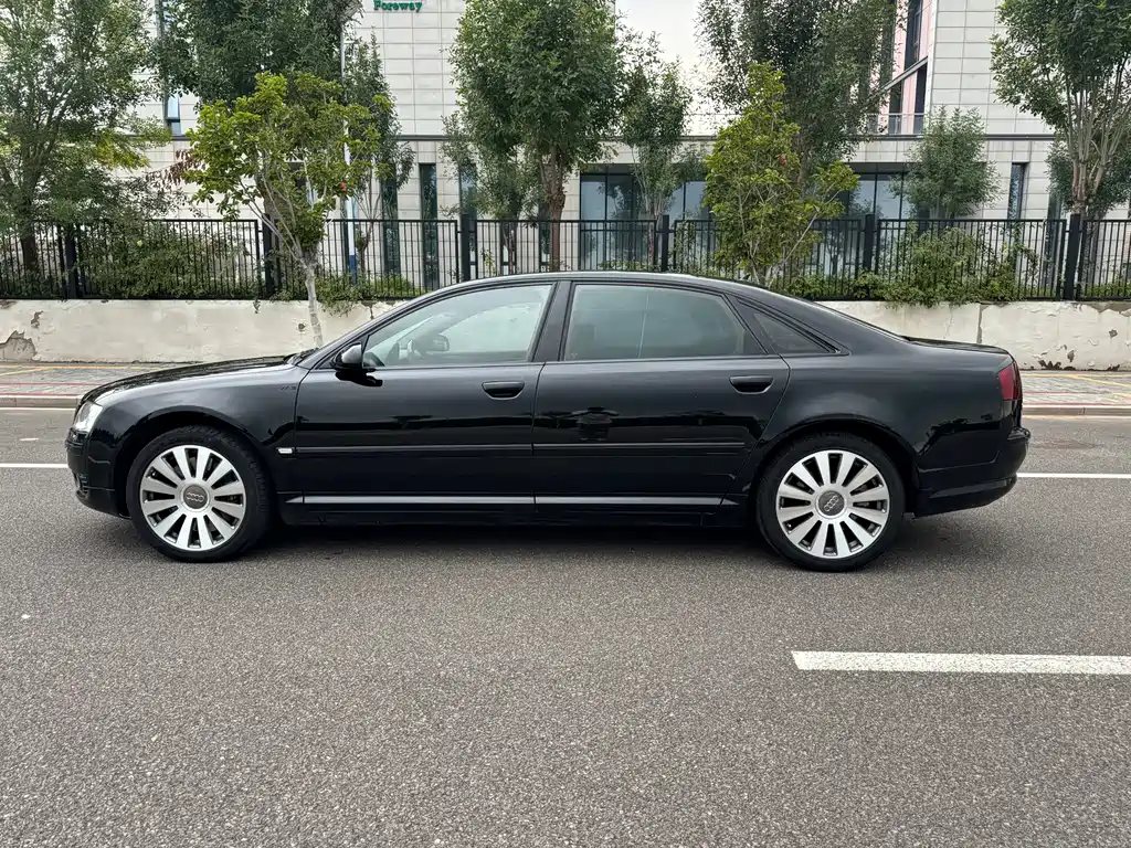 Audi A8 2007 — фото 4