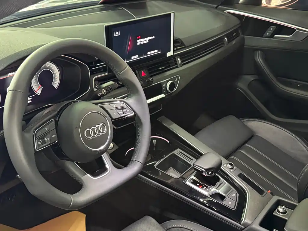 Audi A4L 2023 — фото 10