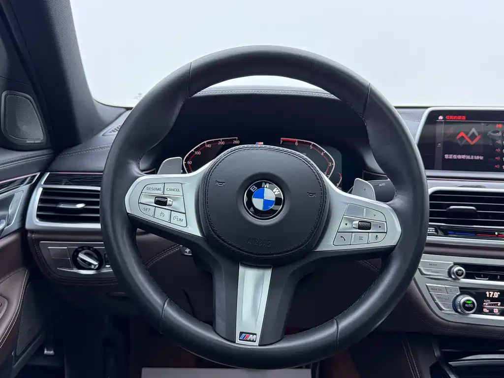 BMW 7 Series 2021 — фото 9
