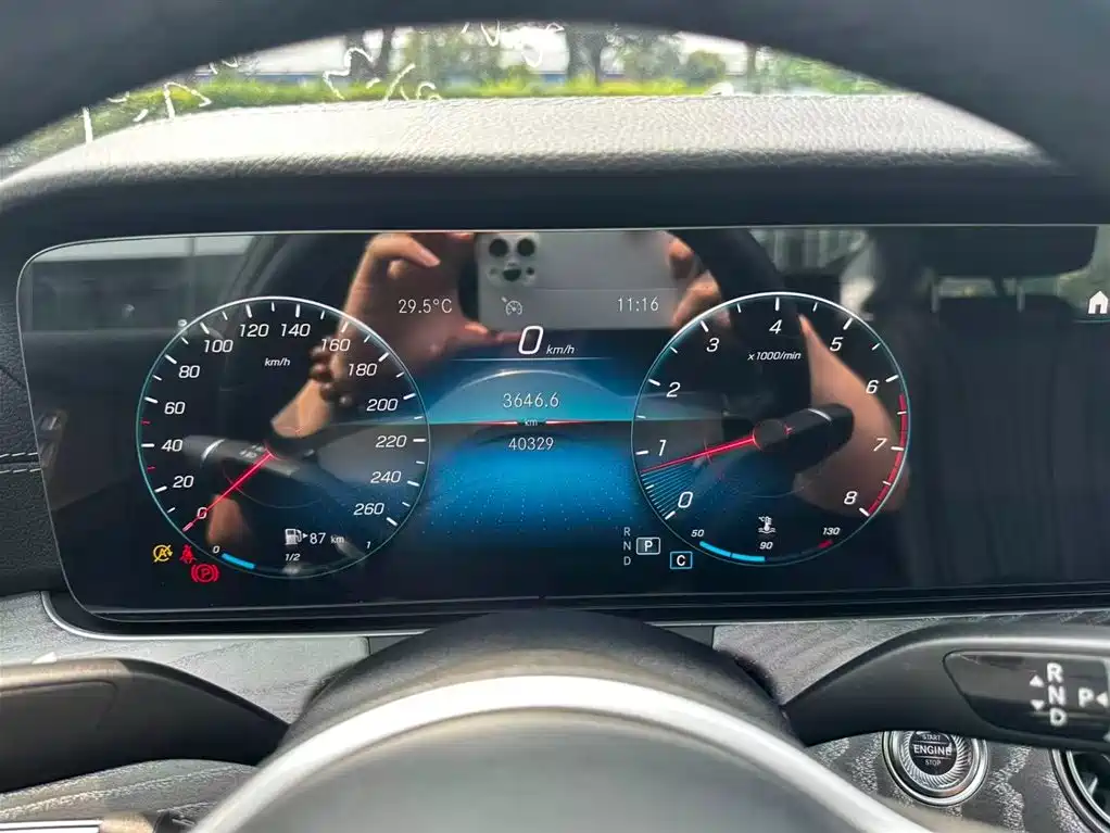 Mercedes-Benz CLS 2021 — фото 20
