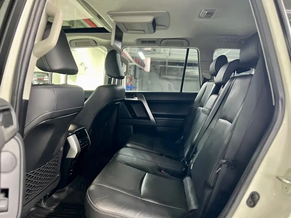 Toyota Prado 2018 — фото 11
