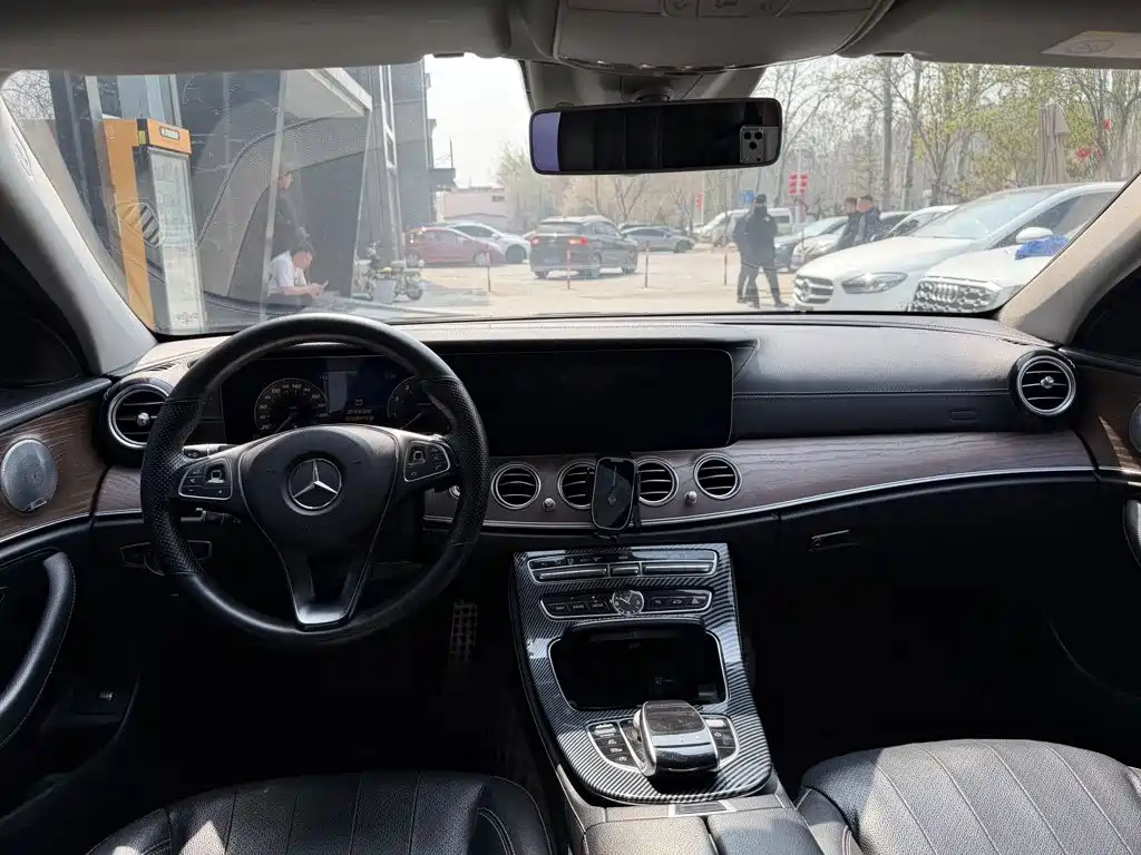 Mercedes-Benz E-Class 2017