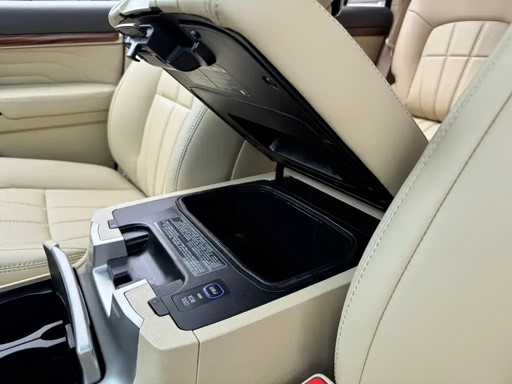 Toyota Land Cruiser 2016 — фото 14