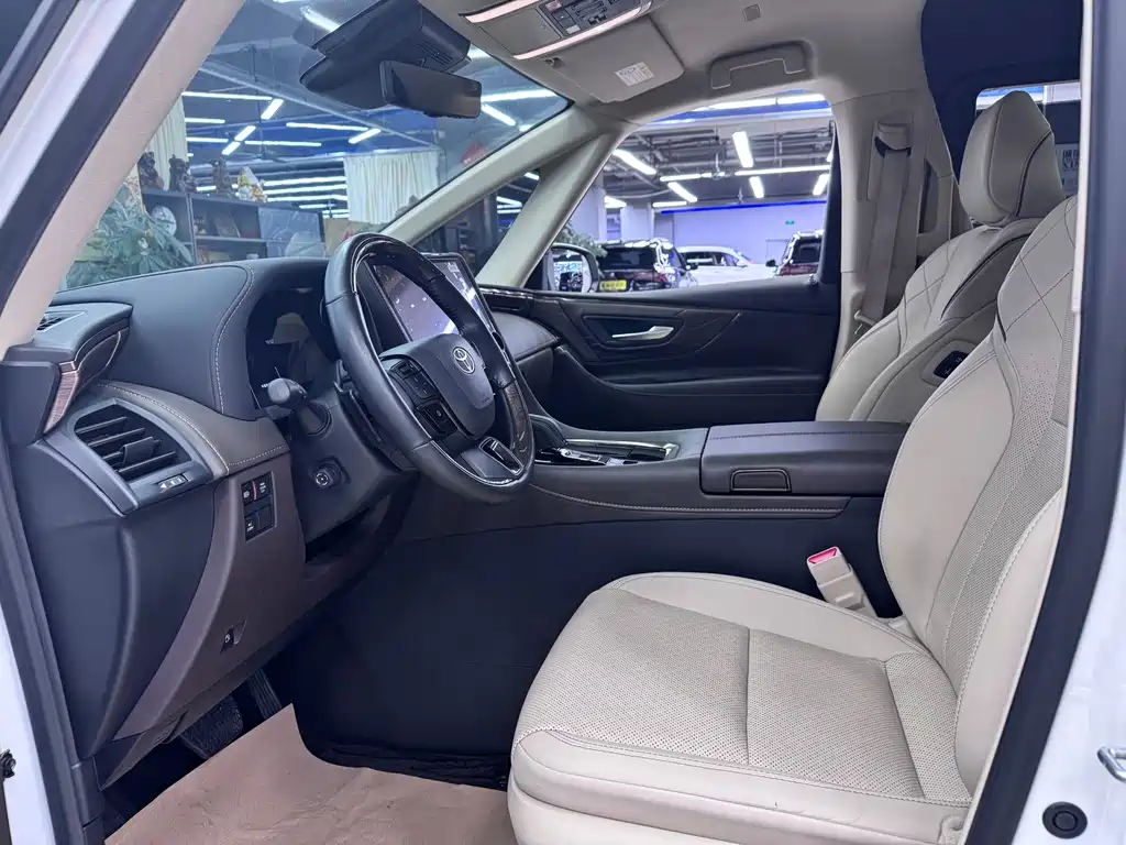 Toyota Alphard 2023 — фото 7