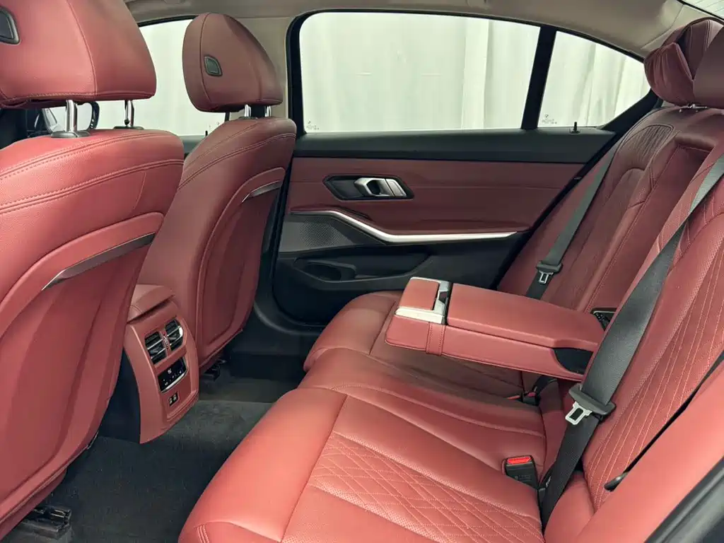 BMW 3 Series 2022 — фото 12