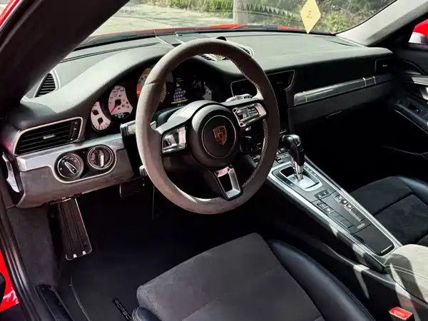 Porsche 911 2018