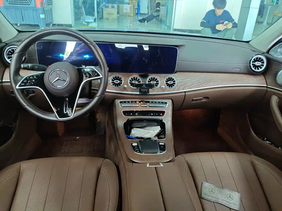 Mercedes-Benz E-Class 2023