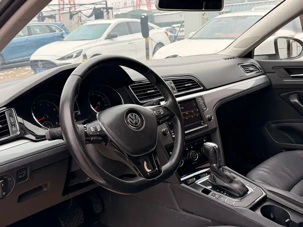 Volkswagen Lamando 2018 — фото 10
