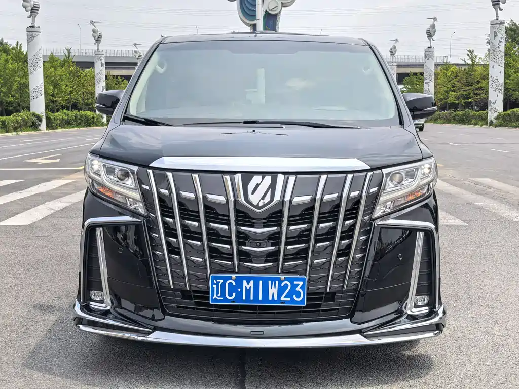 Toyota Alphard 2015