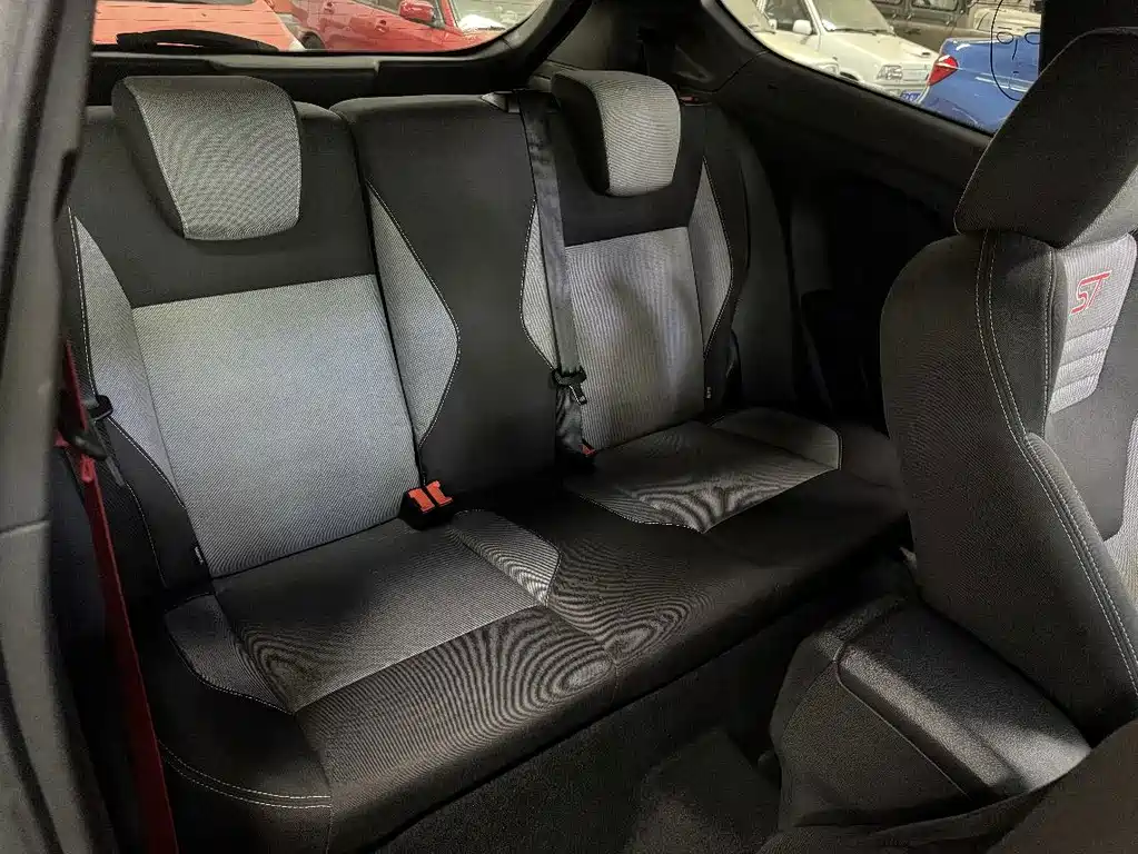 Ford Fiesta 2015 — фото 15